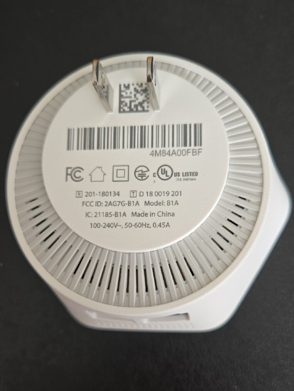 White Hexagonal Wireless Networking Device - Picture 3 of 3